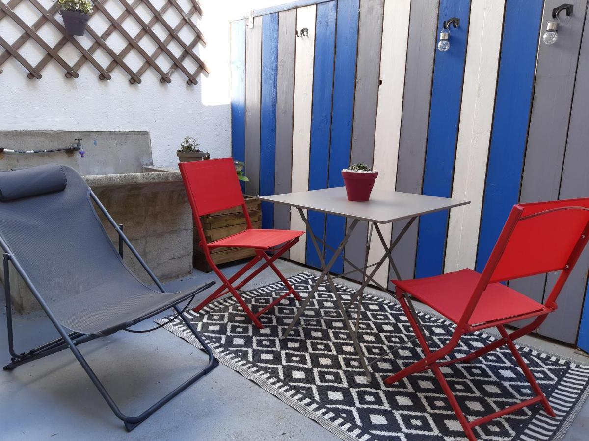 Appartement Haute Ville Meuble Avec Cour Privative Granville Kültér fotó