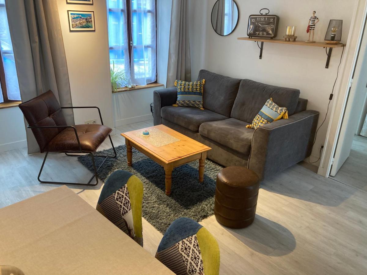 Appartement Haute Ville Meuble Avec Cour Privative Granville Kültér fotó
